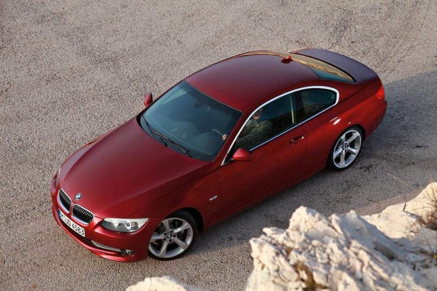  BMW 335i 2011 года  (фото 1 из 37)